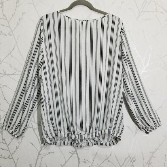 Torrid Ivory Striped Surplice Blouse - Picture 3 of 4